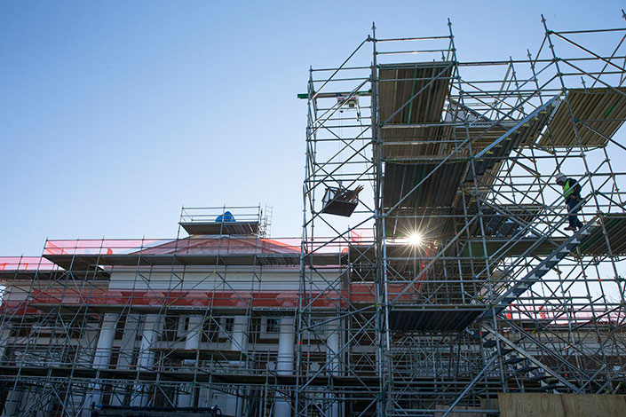 Scaffolding surrounding Old Cabell Hall