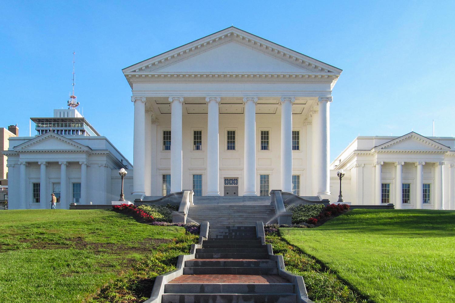 the Virginia State Capitol building with its 6 white columns and two story building
