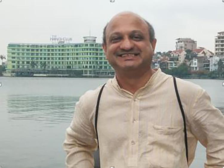 Krishnan Srinivasan headshot