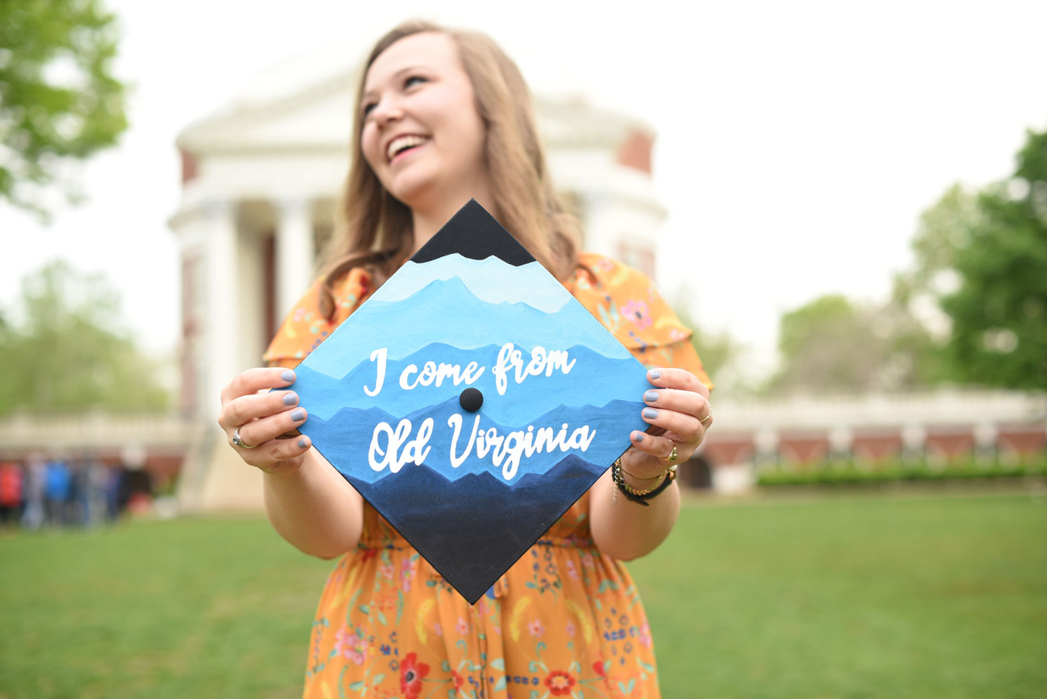 Nicole Bakers cap featured the Blue ridge mountains with the text, I come from Old Virginia