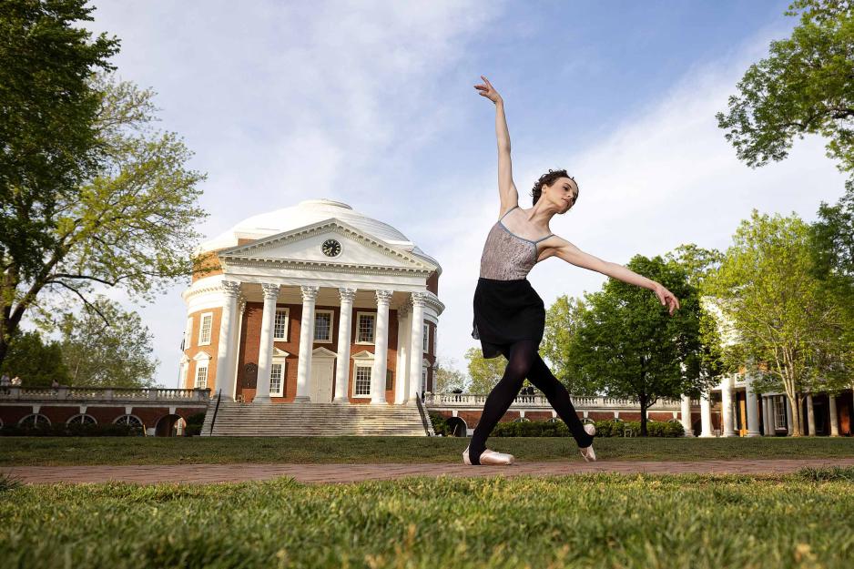 Molly Yeo does a ballet pose in front of the Rotunda