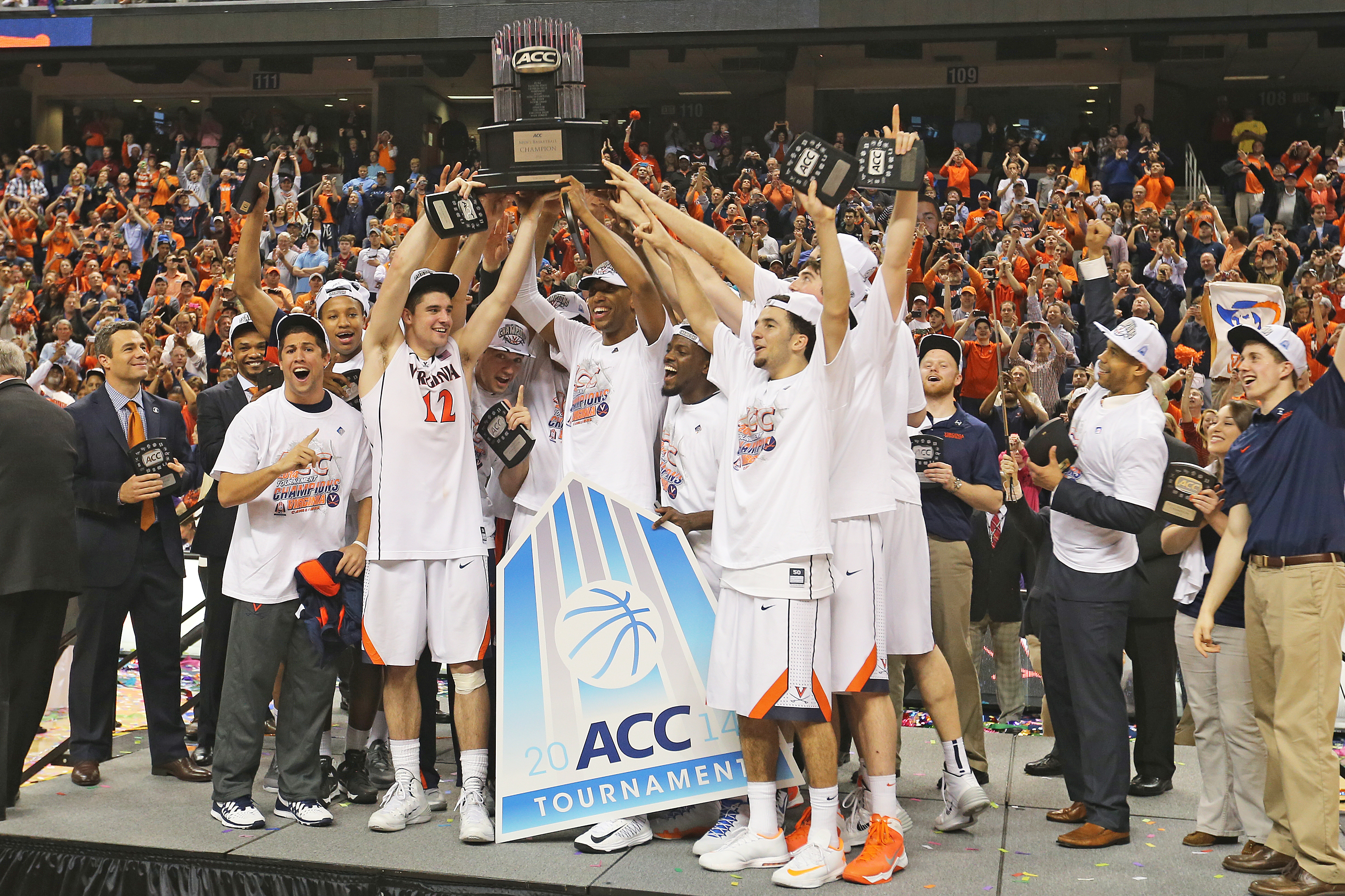 Tony Bennett and team celebrates 2014 tournament