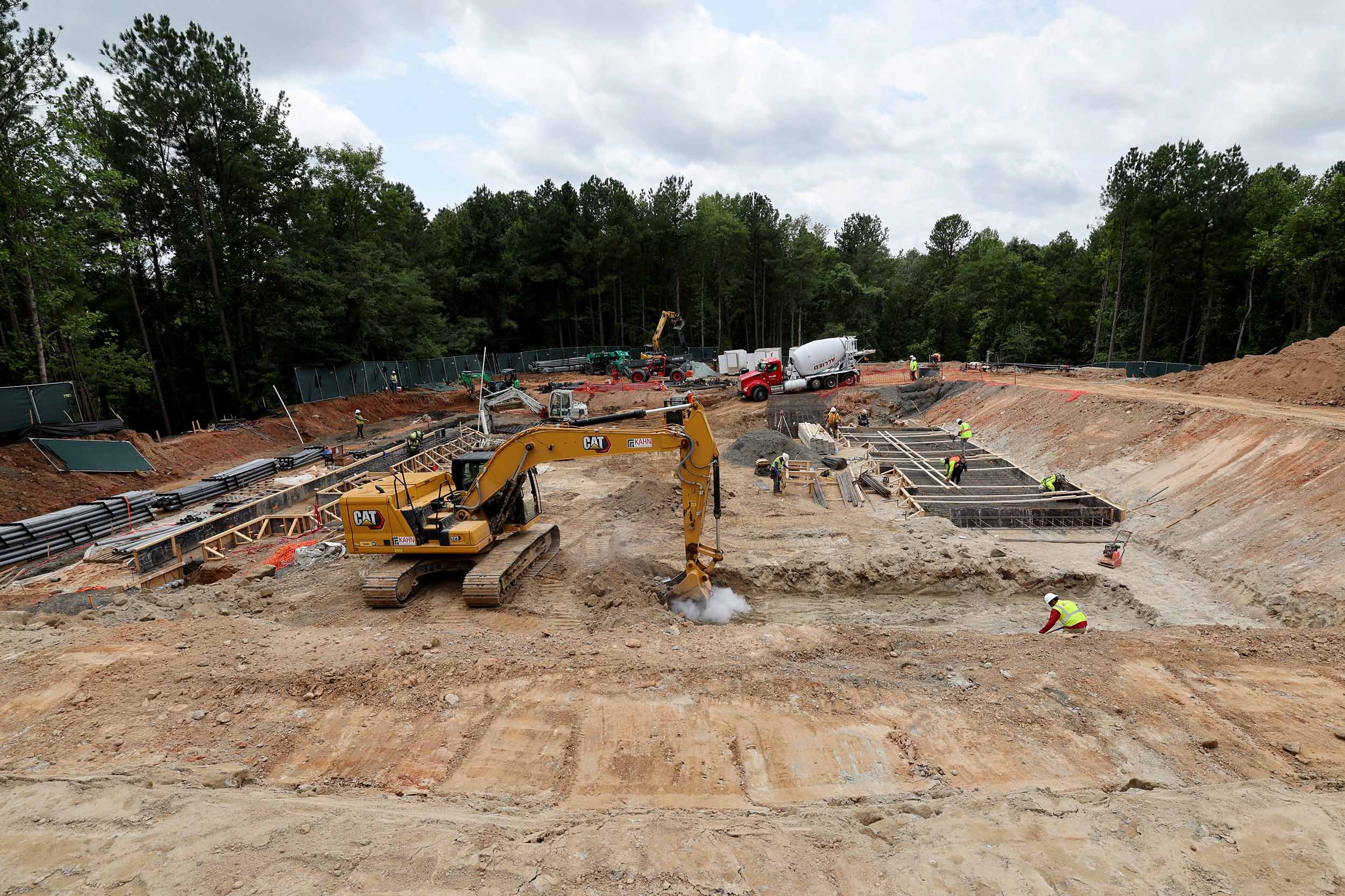 Crews dig the foundation for the geothermal heat plant at the Fontaine Research Park. 