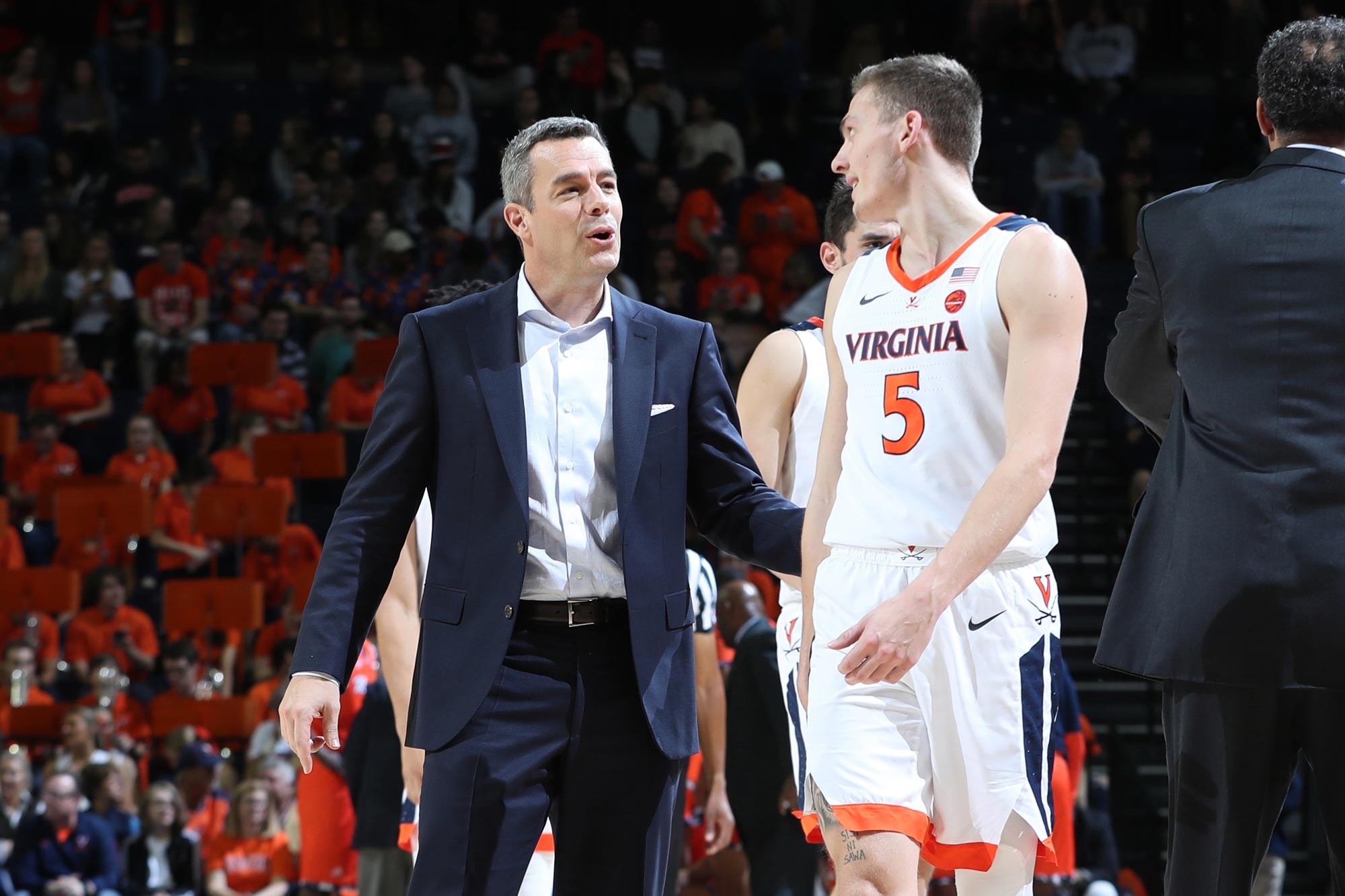 Tony speaking to Kyle Guy