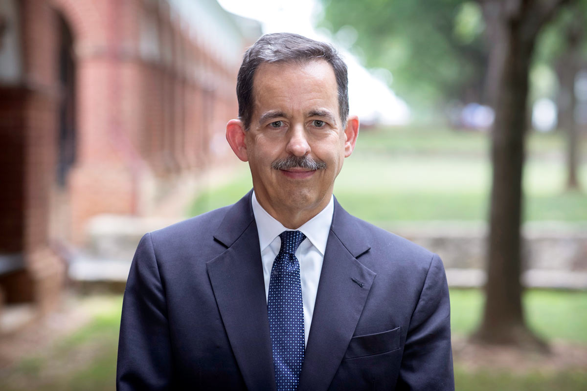 portrait of Stephen Mull