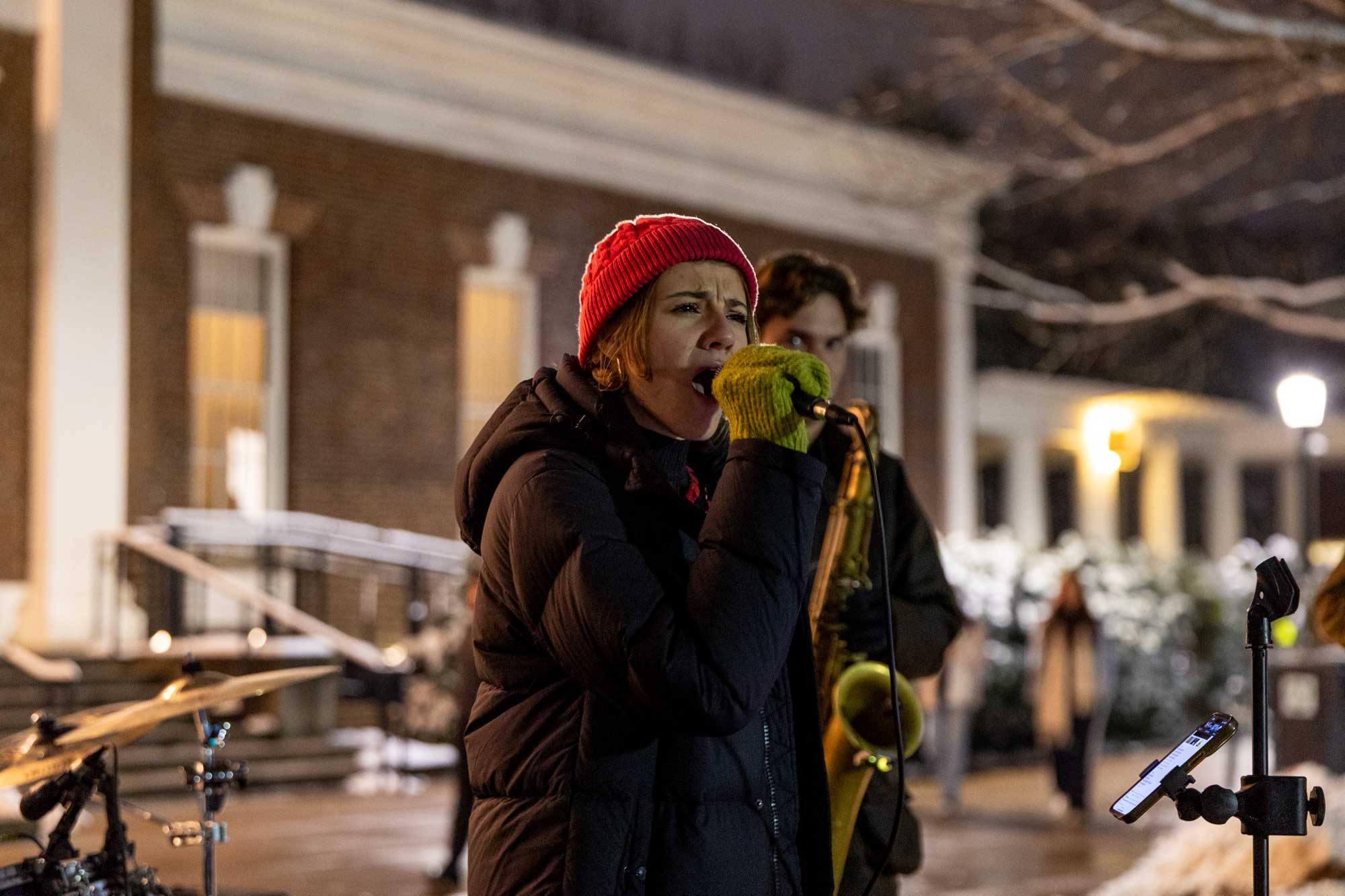 Simone Marijic performs with her band Last Call as part of the pre-show festivities.