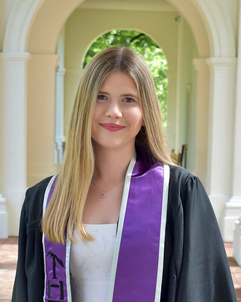 portrait of Samantha Upson