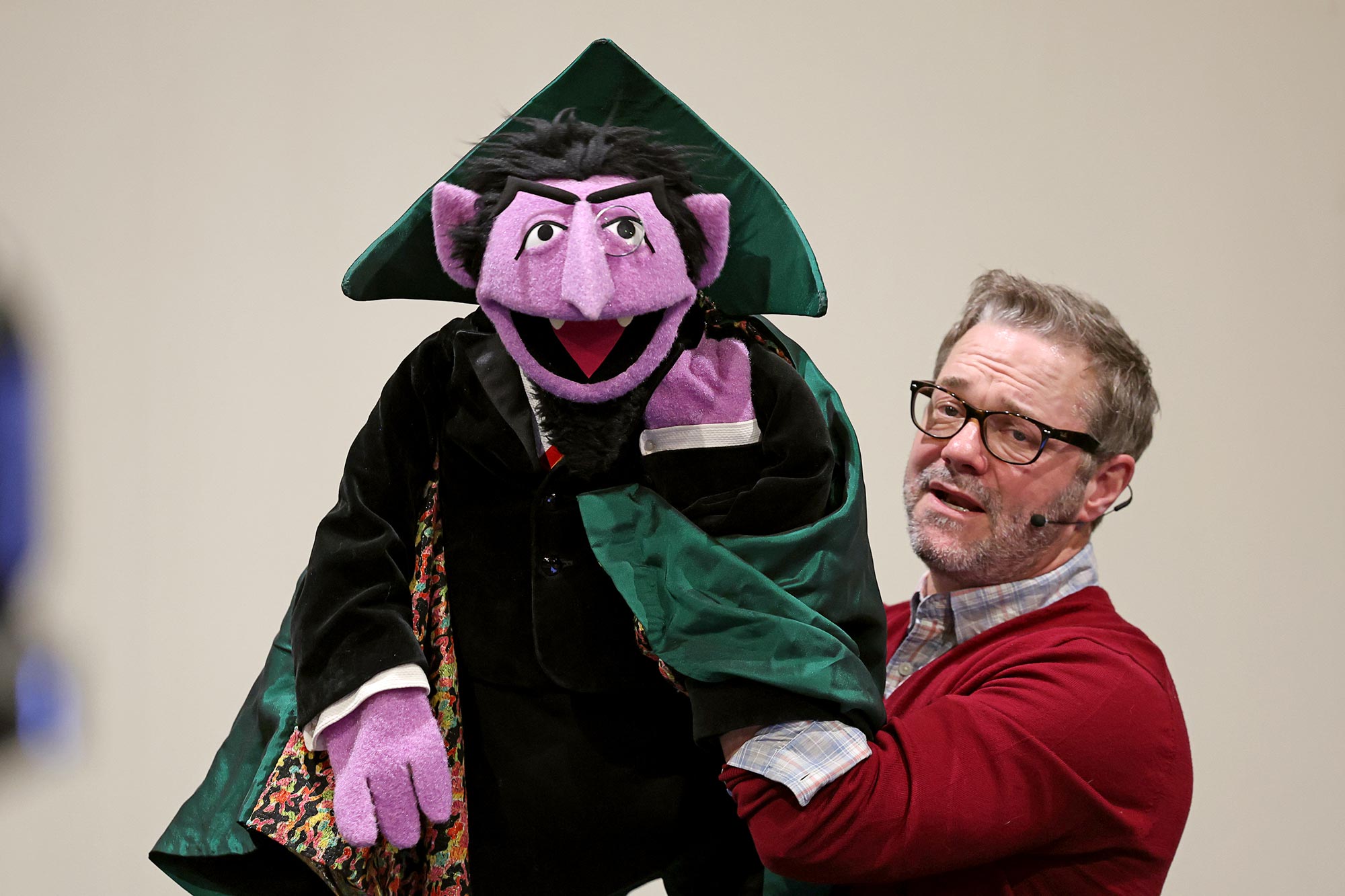 Puppeteer Matt Vogel controlling Count von Count