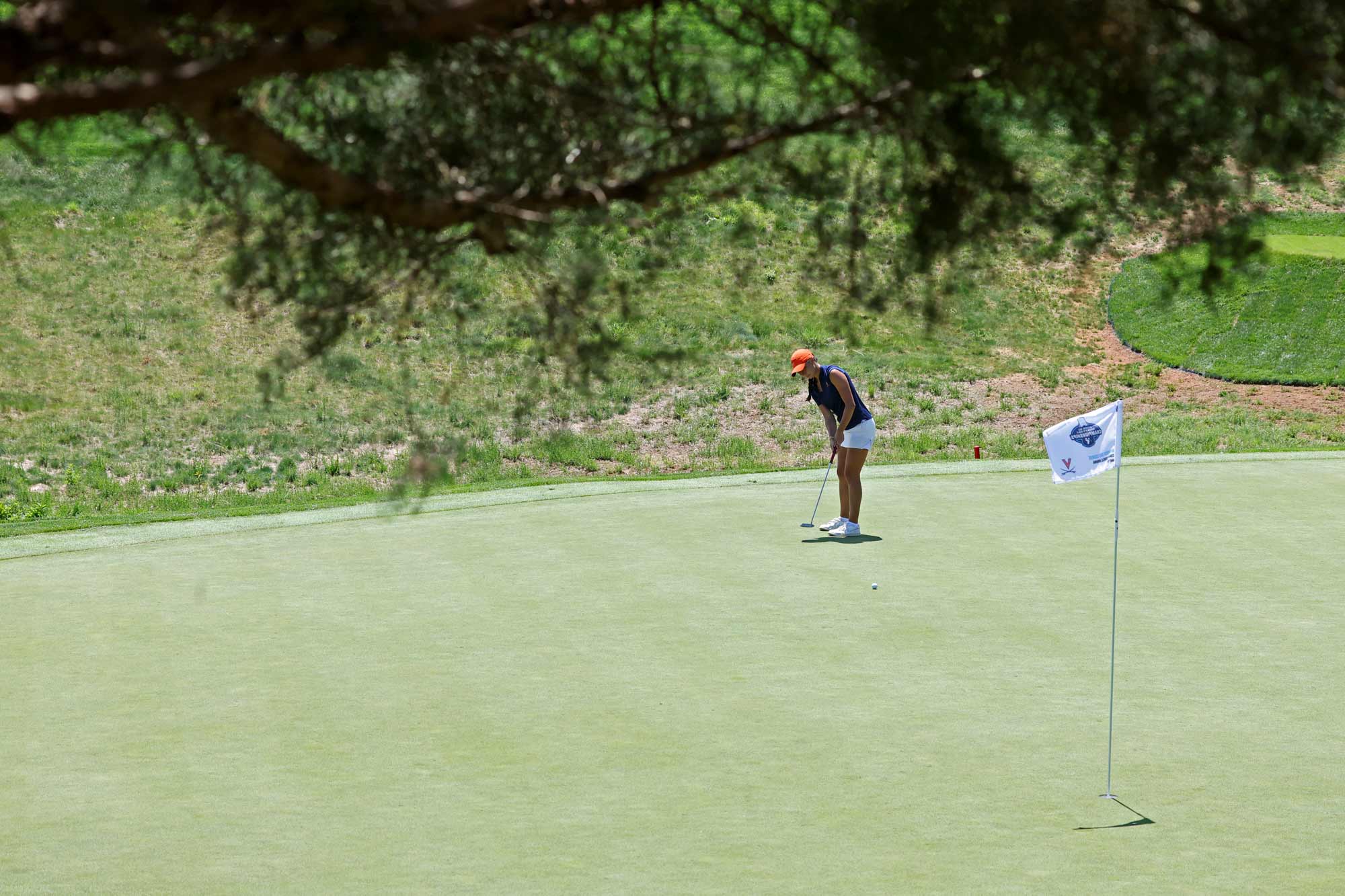 Making a putt on the green