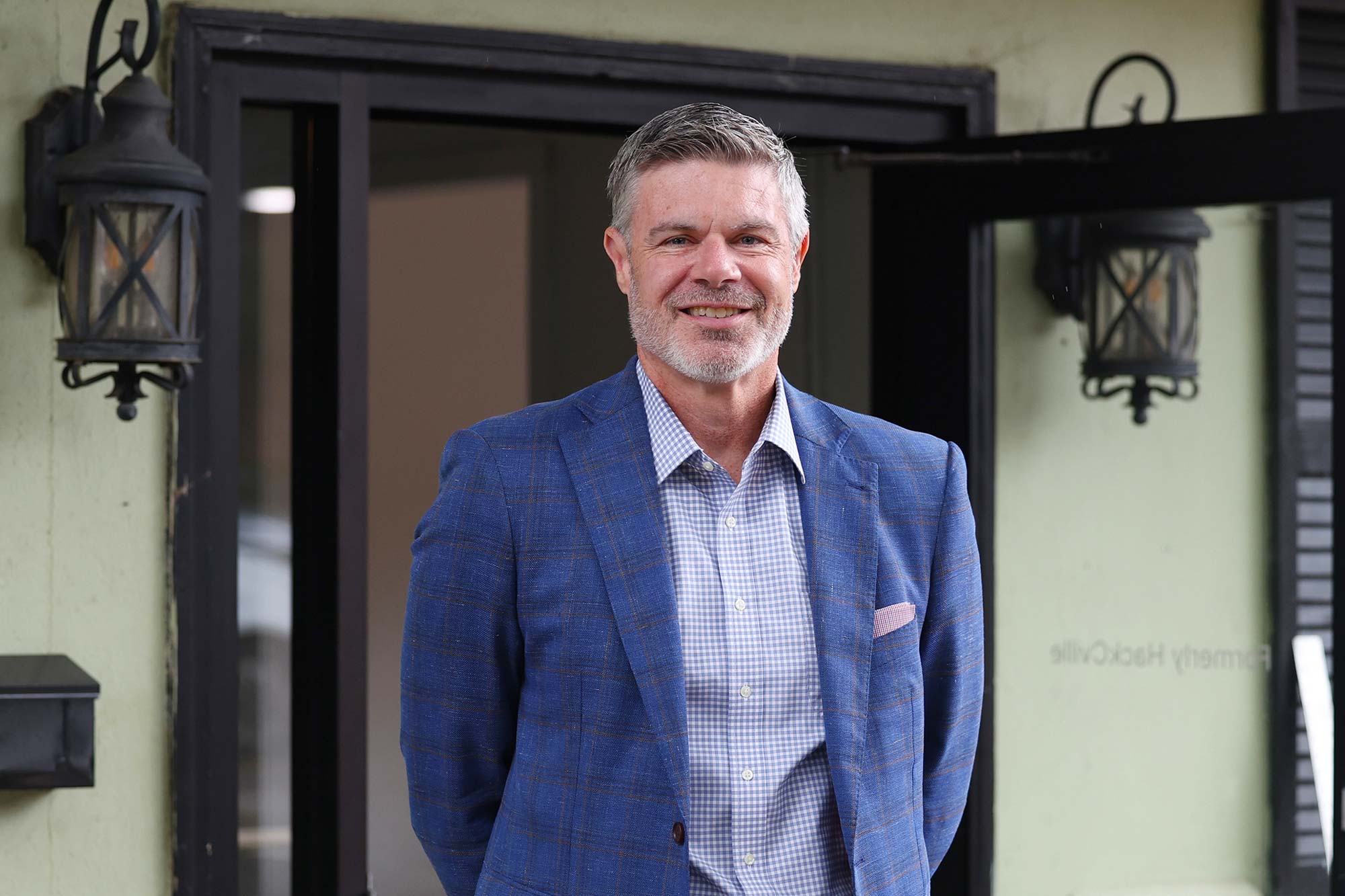 Portrait of Michael Lennox, Darden School of Business professor.