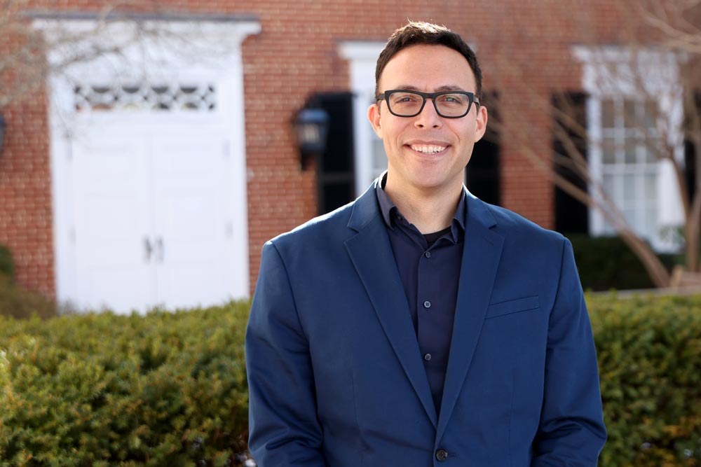 Portrait of Darden School of Business assistant professor Anthony Palomba.