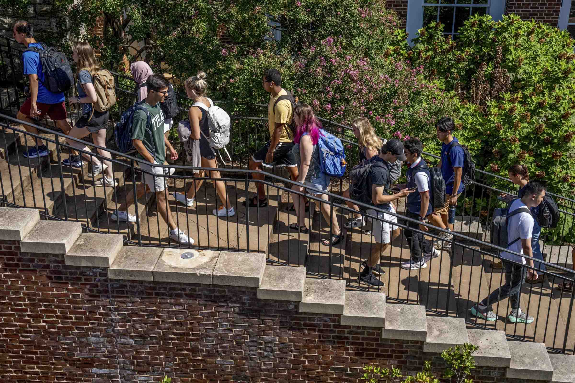 Students walking on Grounds on the first day of classes.