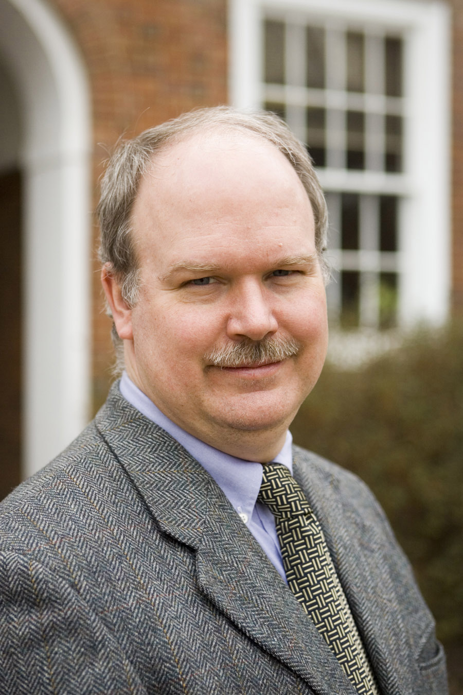 Bernard Carlson headshot