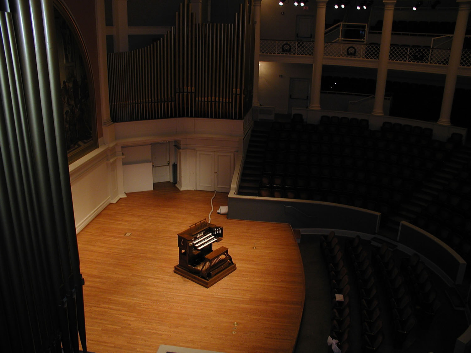 Organ on a stage