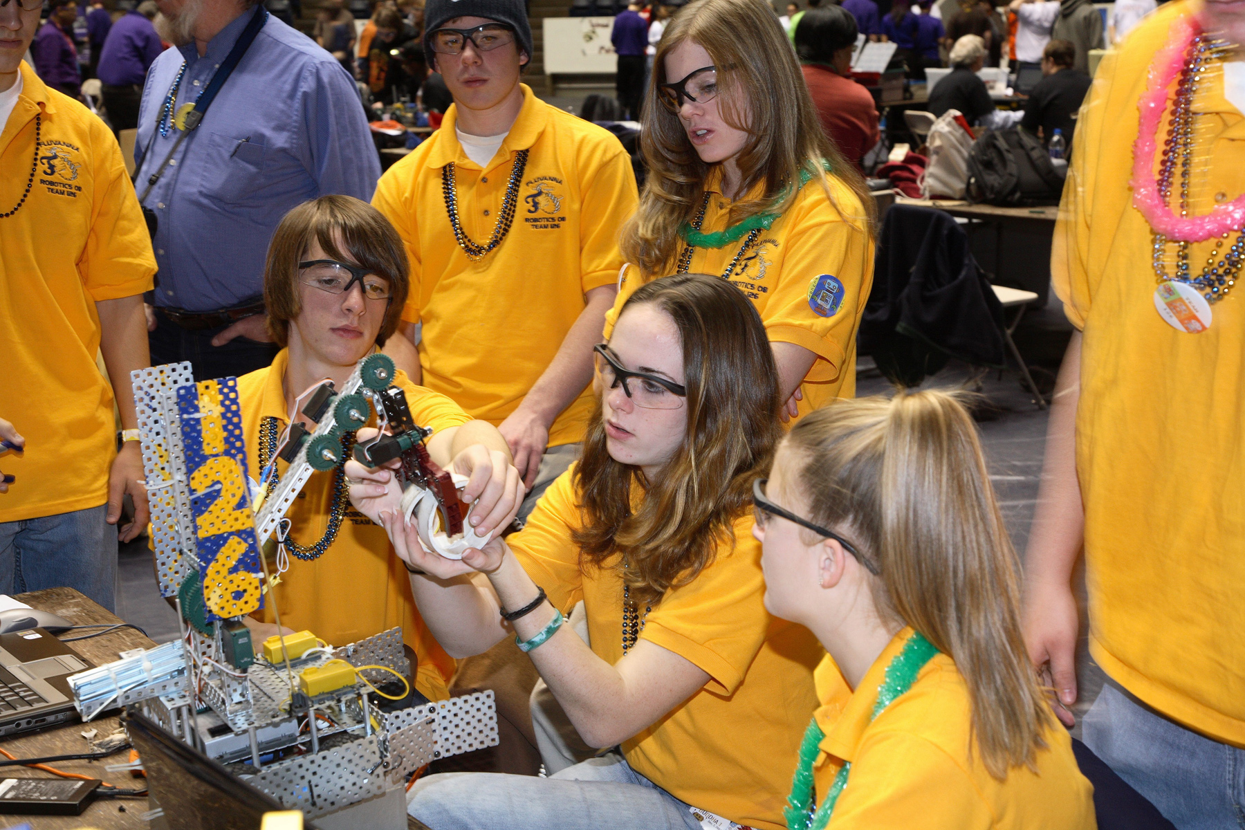 Students work together to build a robot