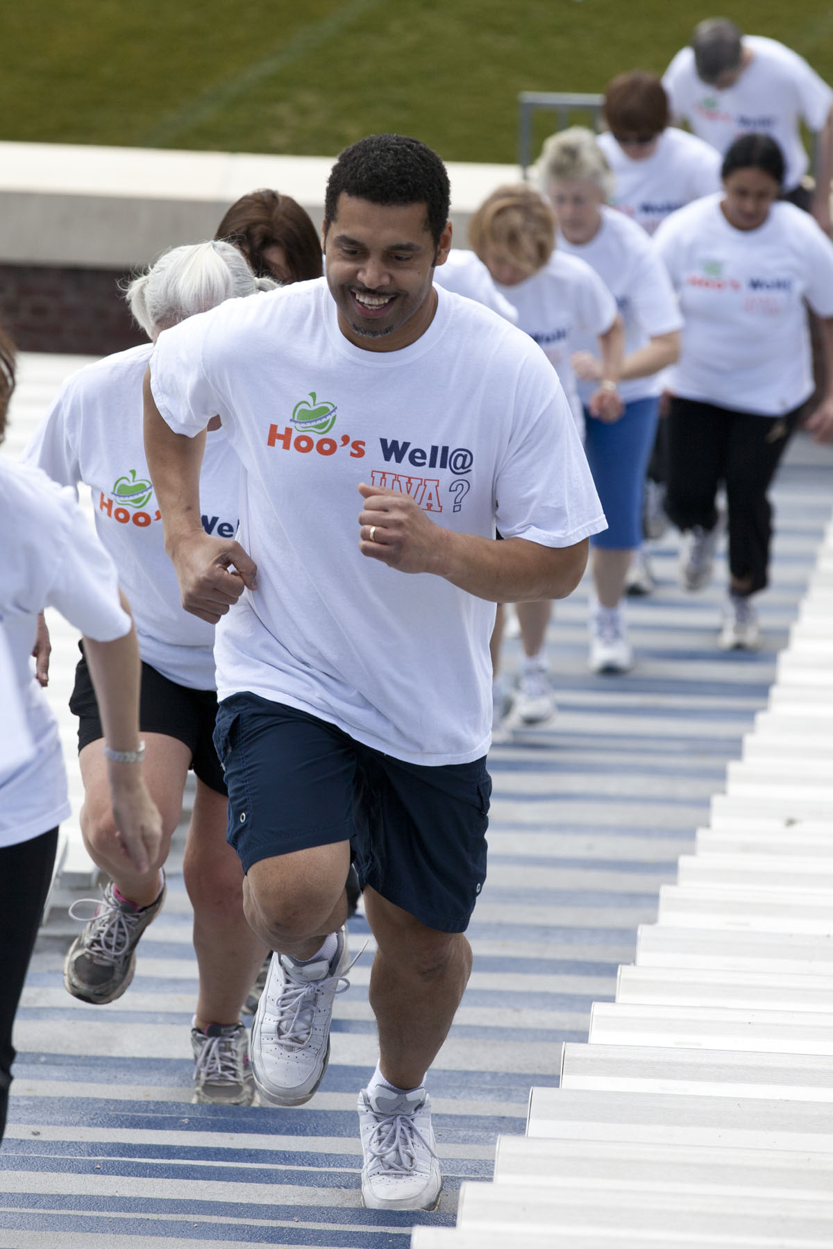 People running during a hoo's well event