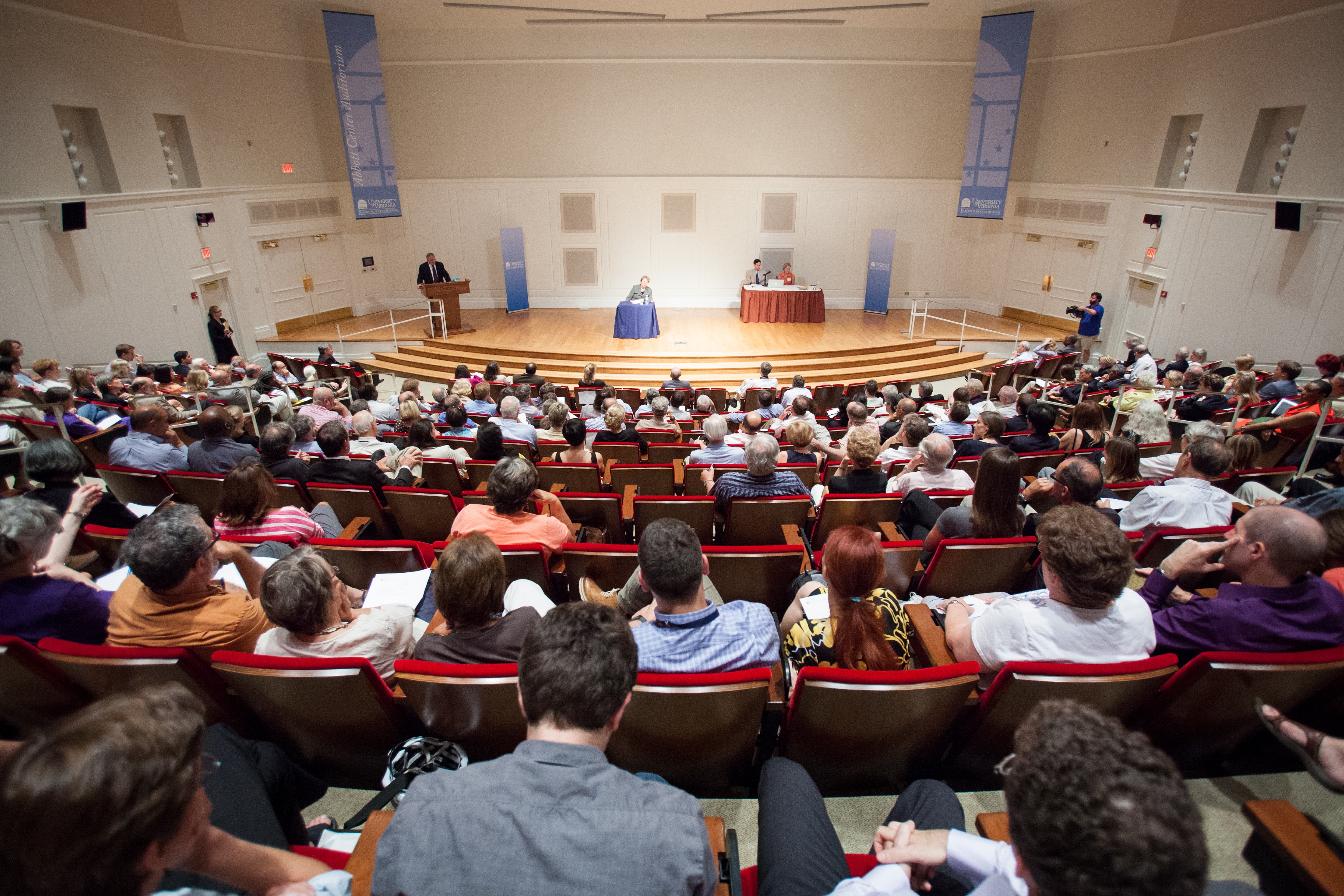 President Sullivan speaks to the faculty senate