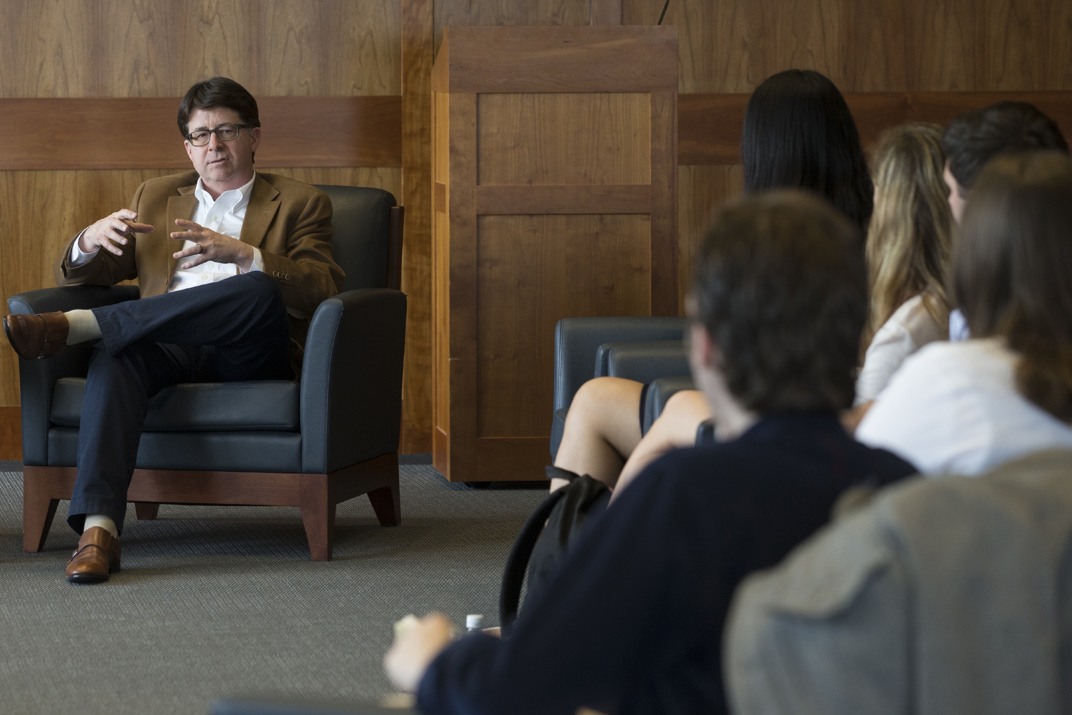 Dean Strang talking to a group of students