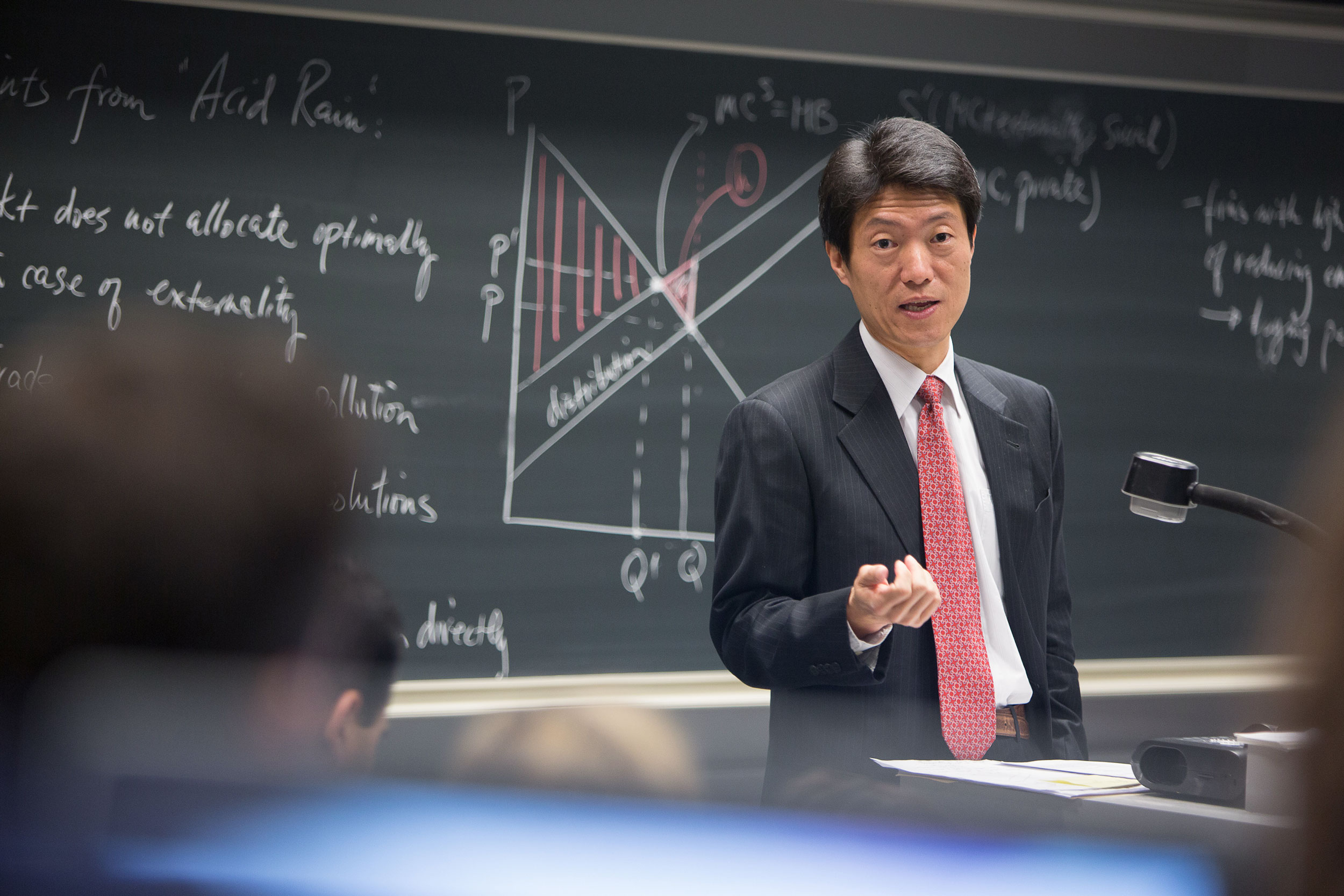 Dennis Yang teaching a class