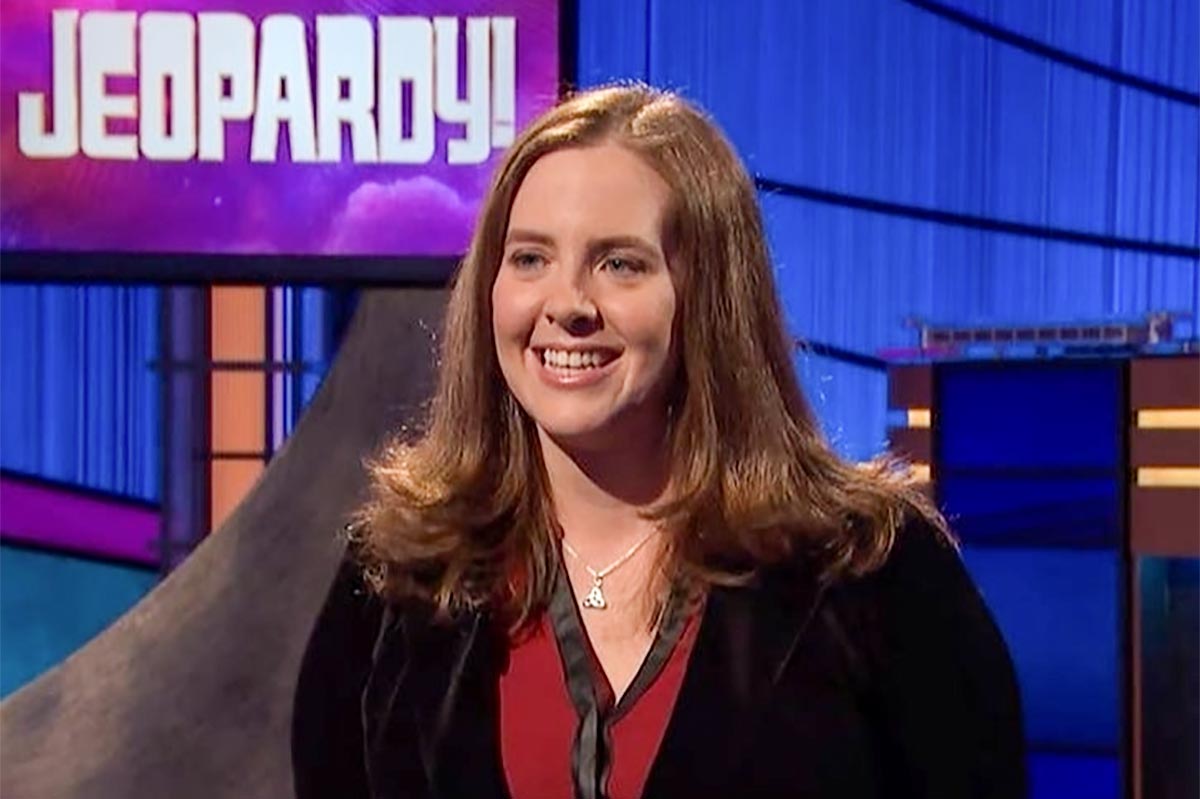 Karen Farrell smiling while on the Jeopardy set