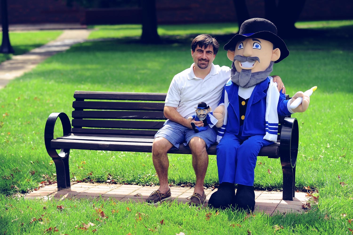 Neal Hoffman and “Mensch on a Bench.” 