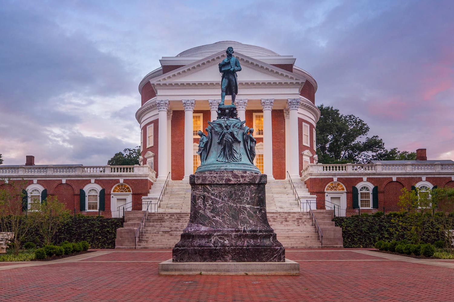 The Rotunda with the Thomas Jefferson Statue in front