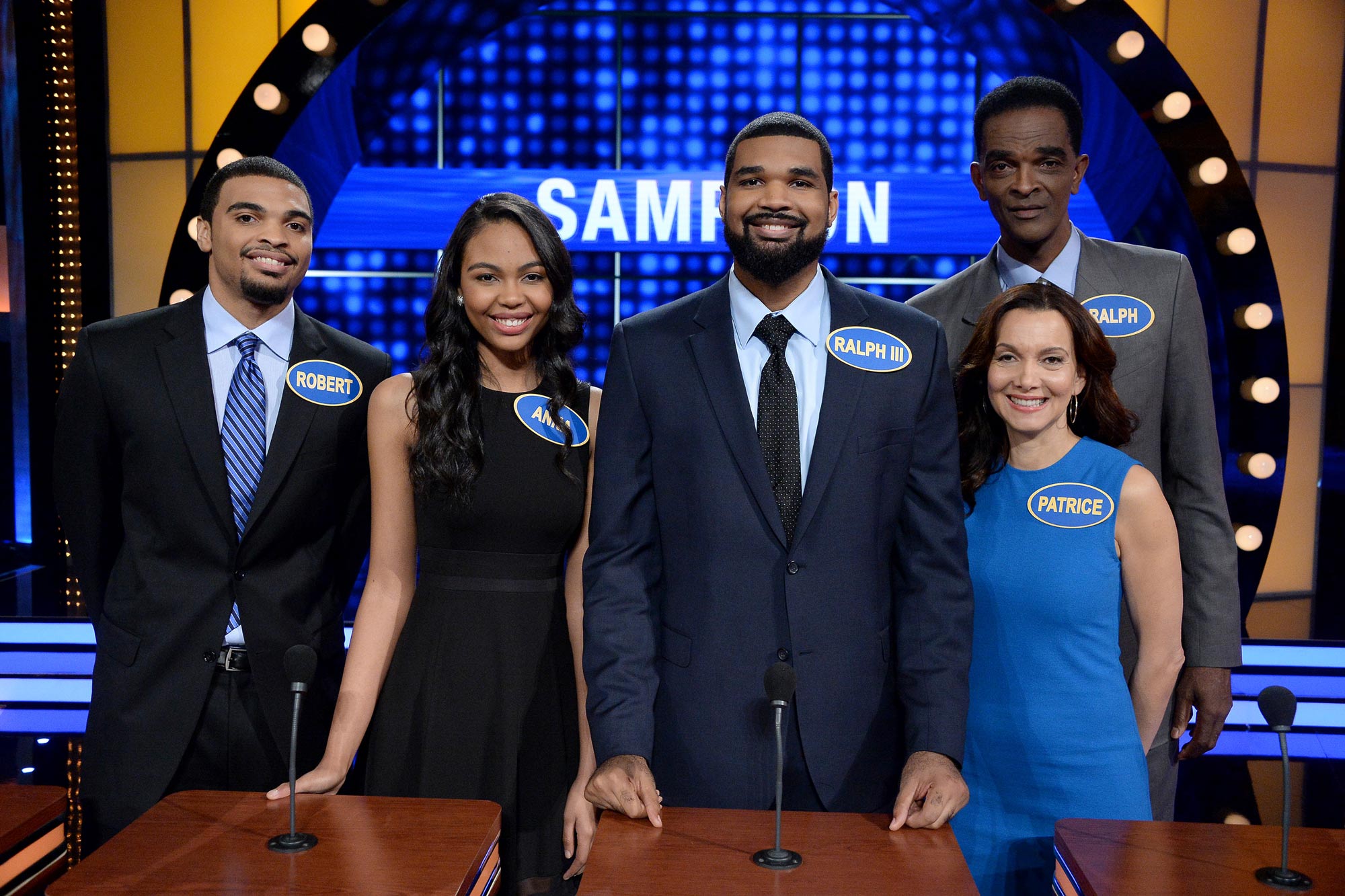 left to right, Robert Alan Sampson, Anna Aleize Sampson, Ralph Lee Sampson III, Patrice Ablack and Ralph Sampson stand for a group photo on Family Feud