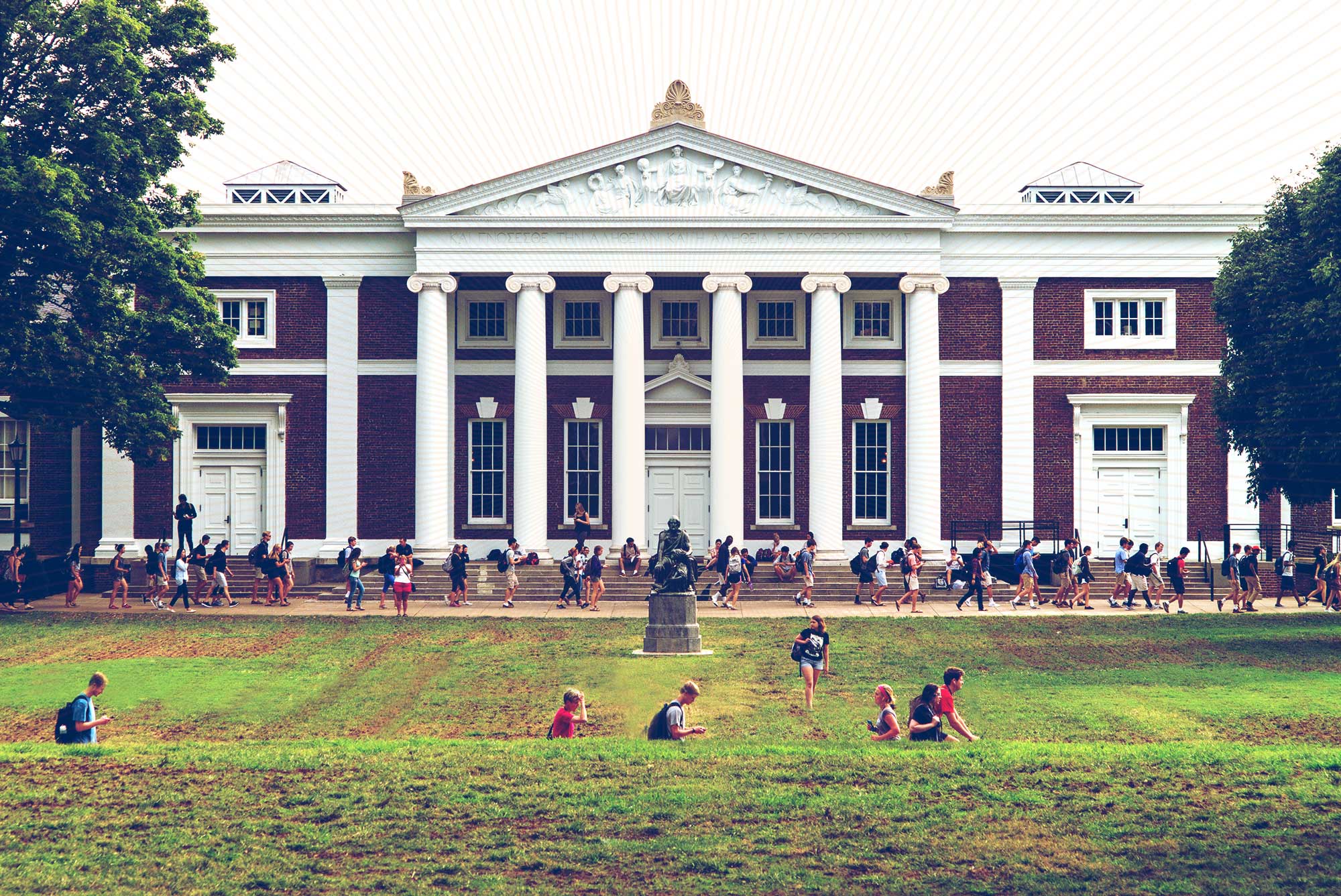 students on Grounds walking to and from class