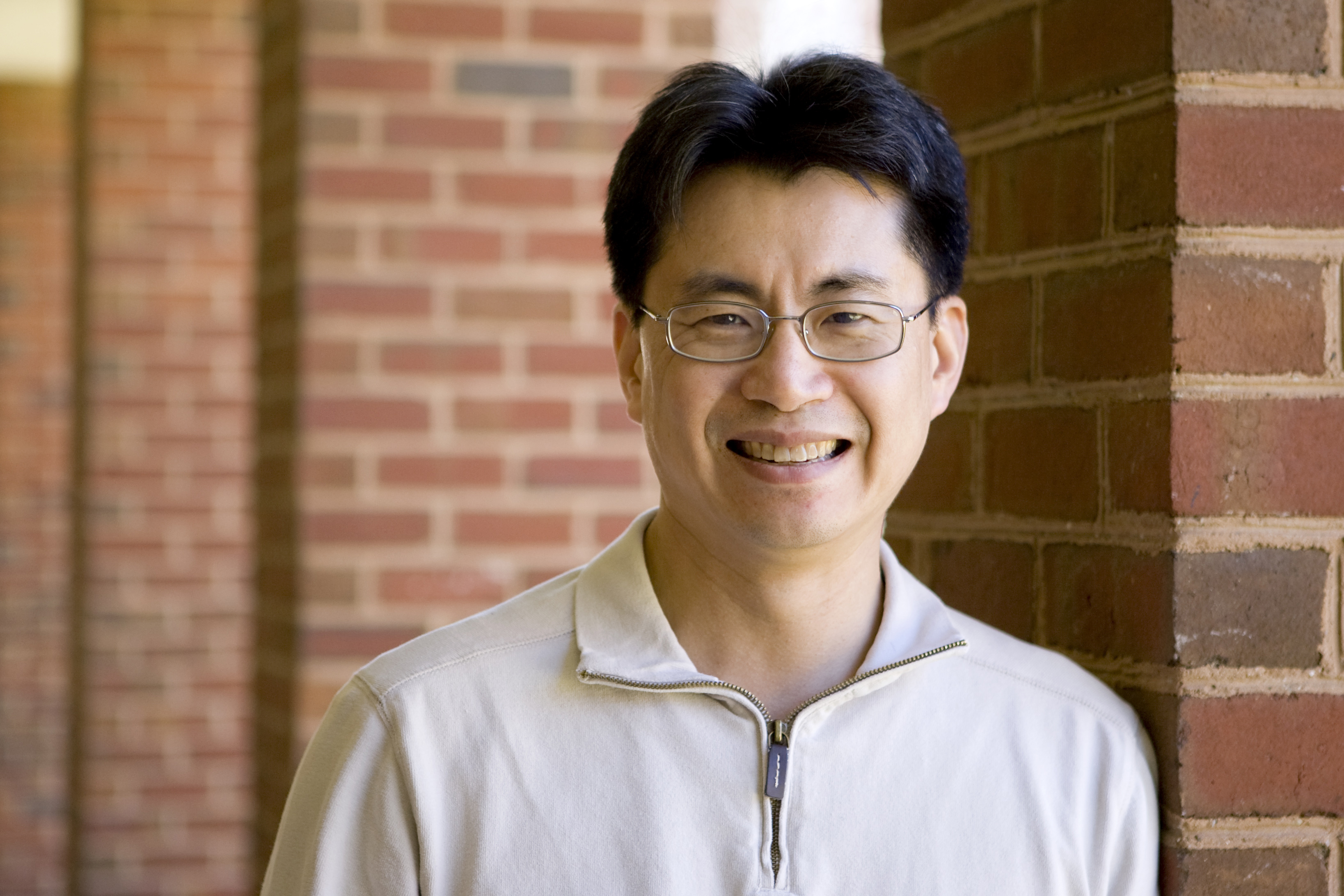 Robert H. Tai headshot