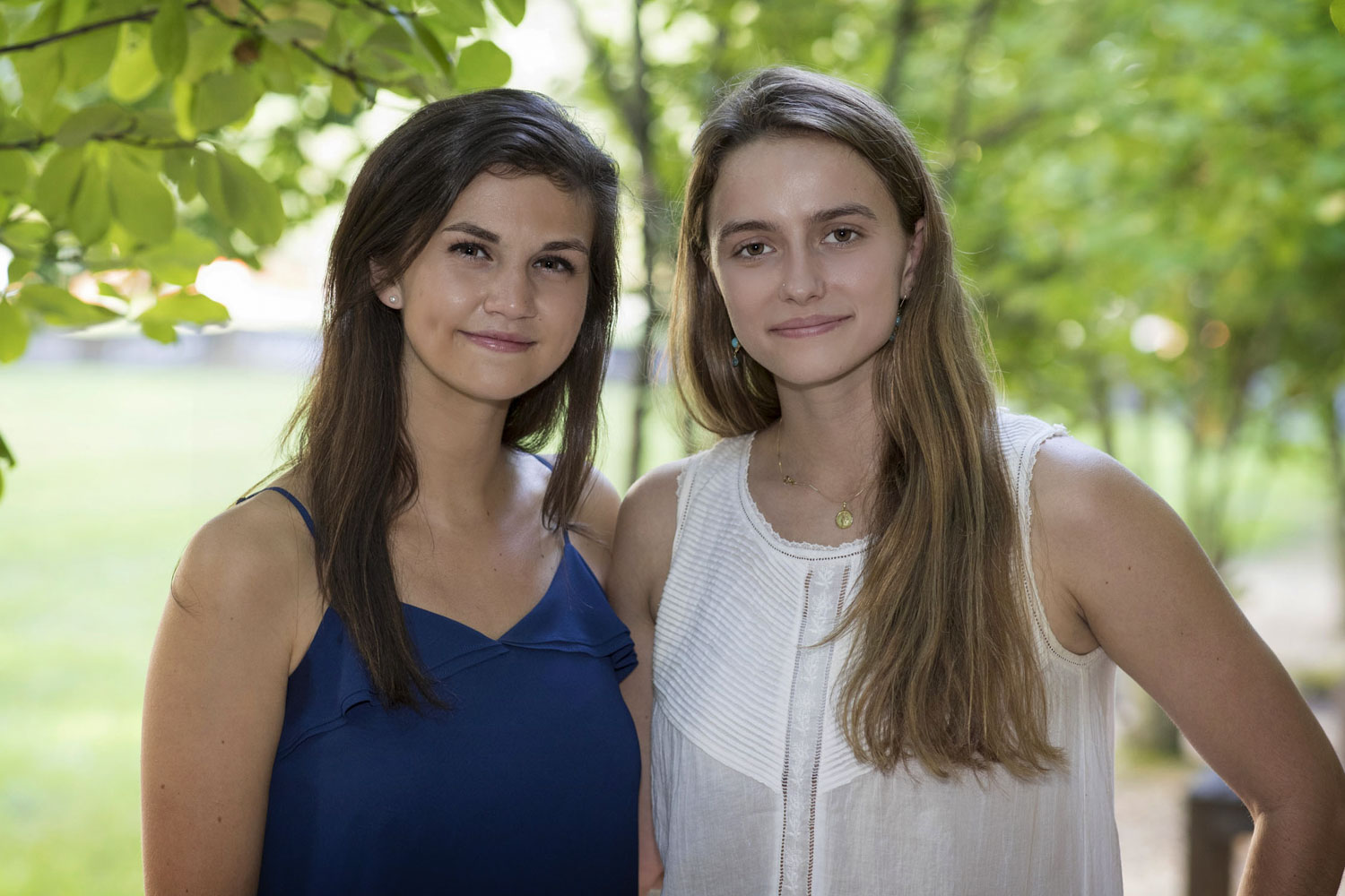 Caroline Keller and Gabby Beard stand together for a picture