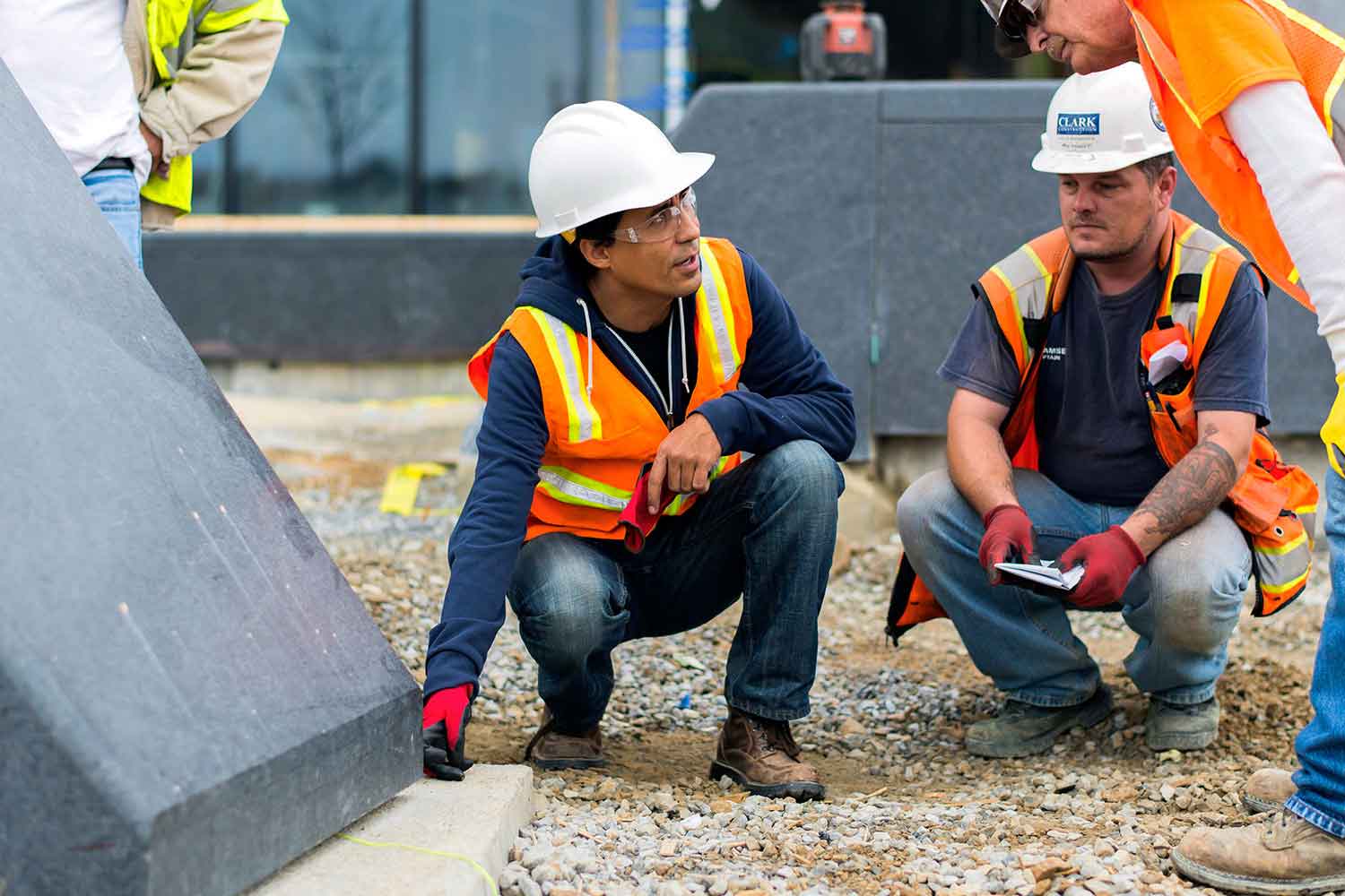 Abela, left, on site during the museum’s construction. (Photo courtesy of GGN).