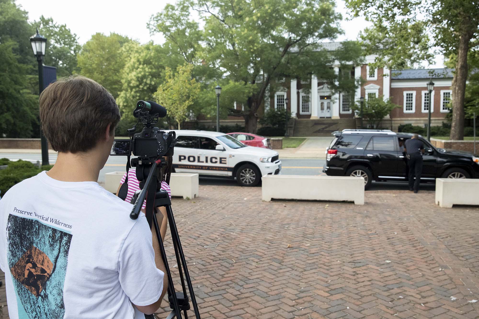 Student films staffed police traffic stop on Grounds
