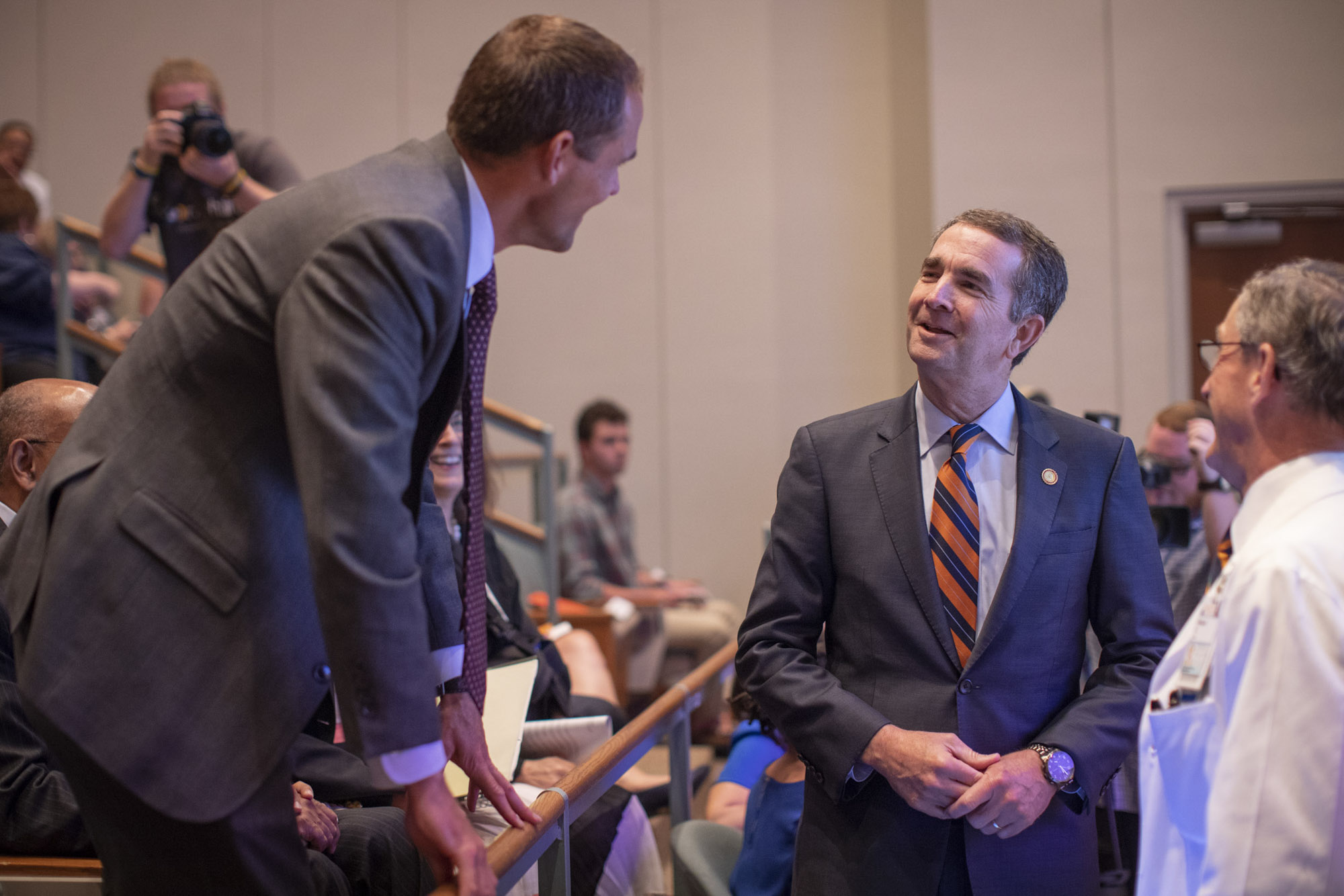 President Jim Ryan talks to Virginia Governor Ralph Northam