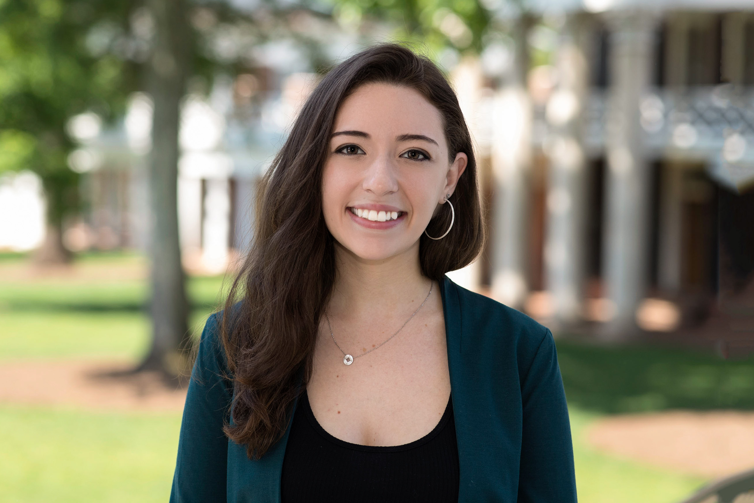 Madison Hecht headshot