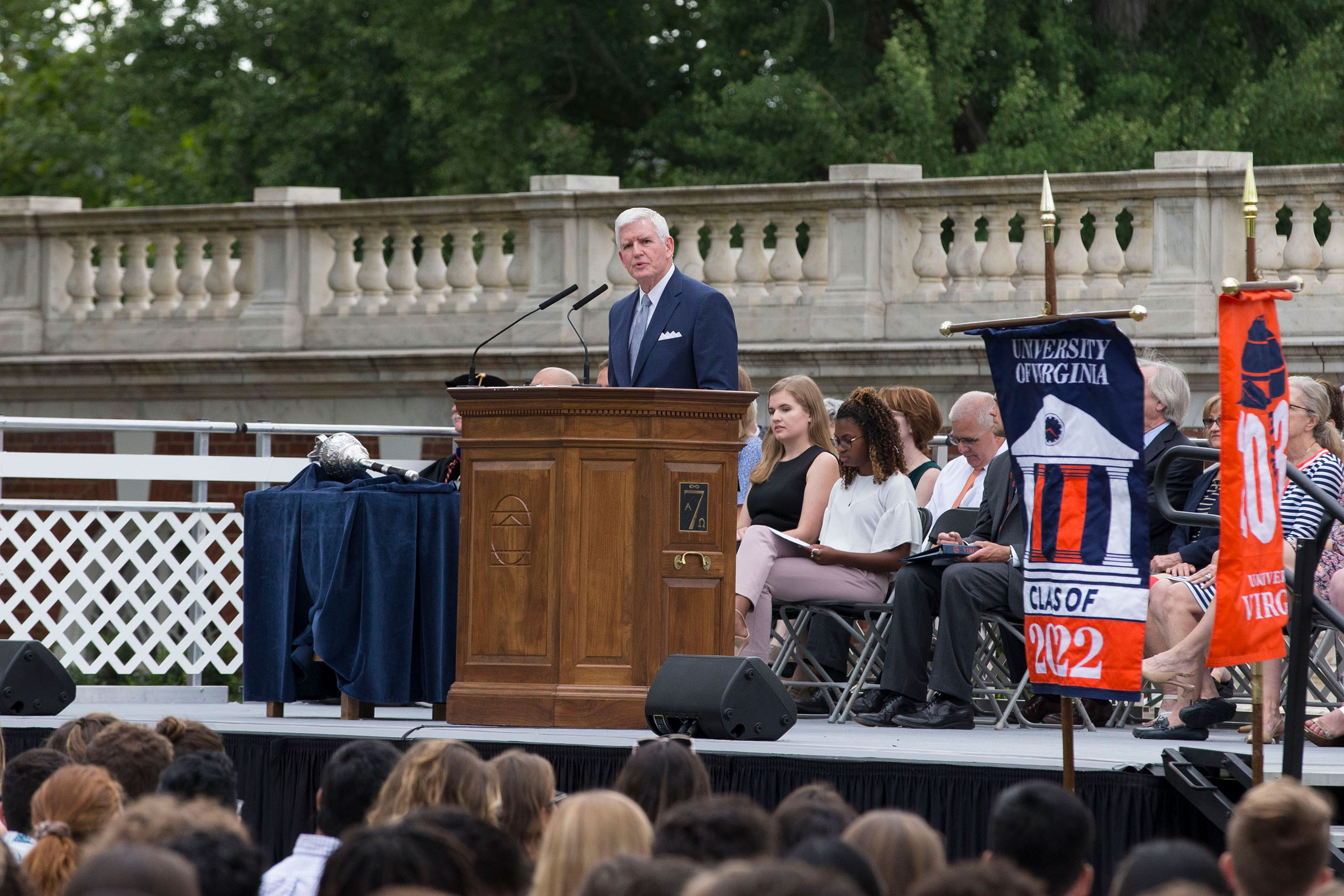 Allen Groves speaks to the class of 2022 at a welcoming ceremony on the Lawn