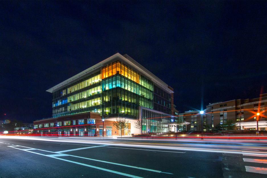 Night shot of the UVA Children's hospital 