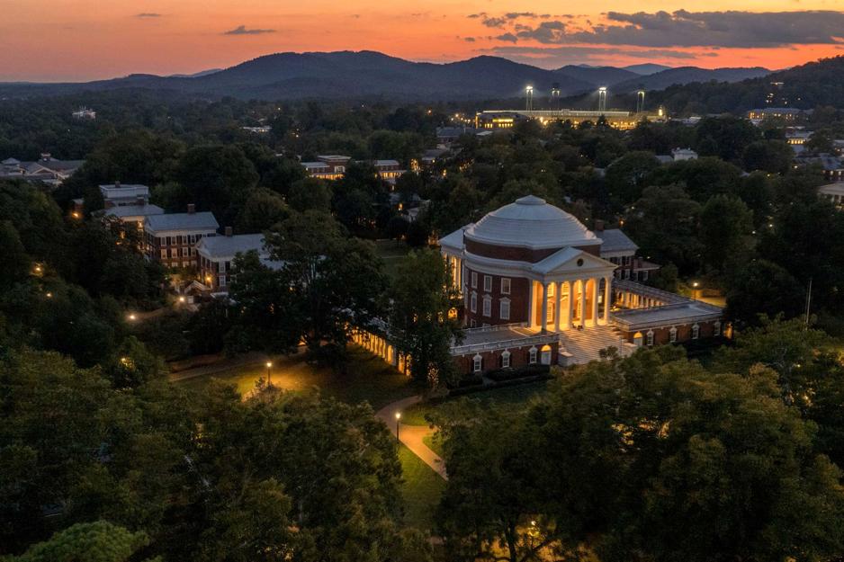Picture of UVA Ground at dawn.