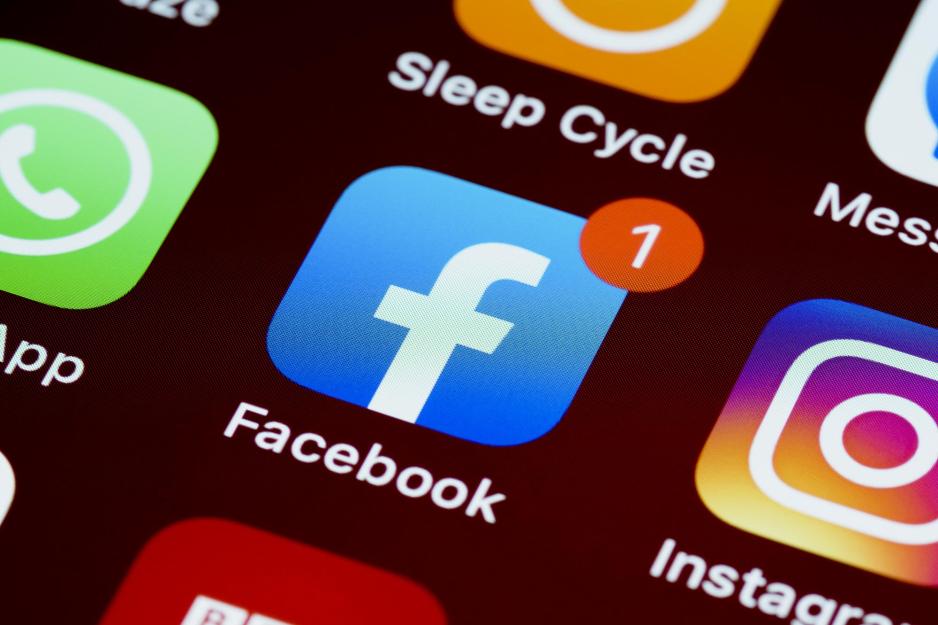 Facebook App Icon with 1 notification
