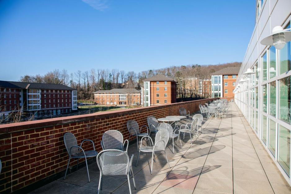 Outdoor patio with circle tables with chairs