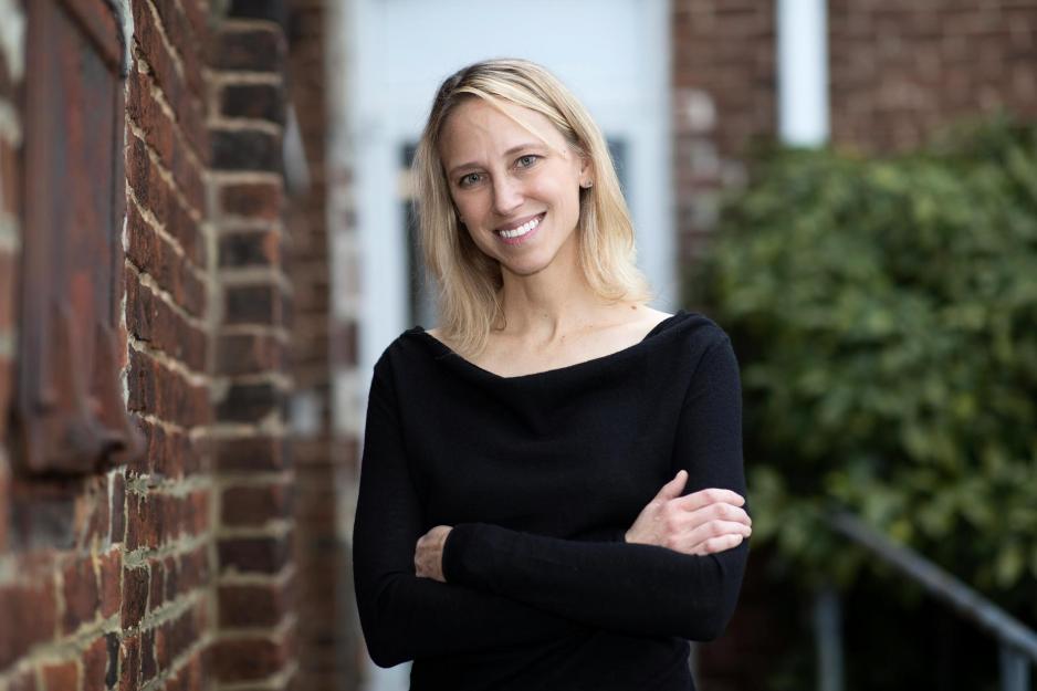 Sara Whiffen headshot