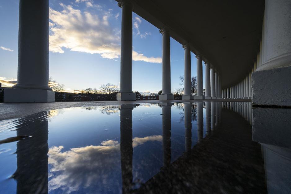 Curved columns on a UVA building