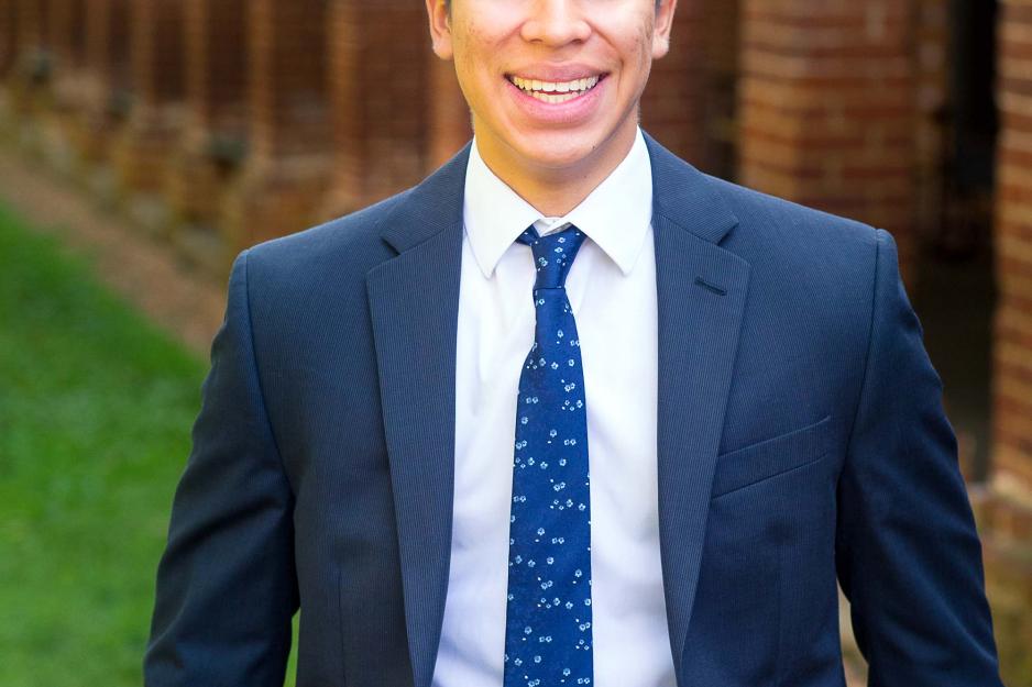 Brian Zuluaga headshot