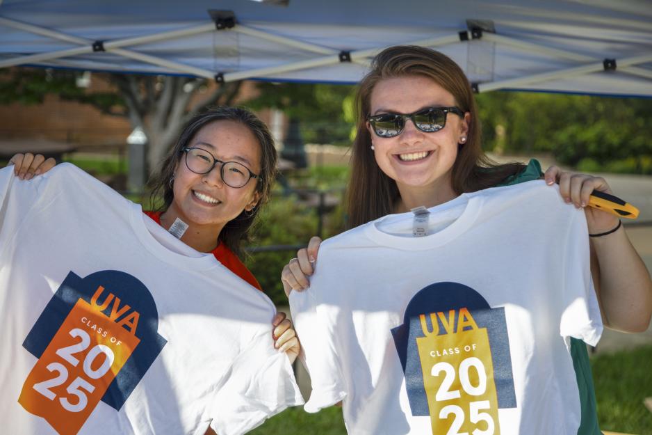 Students holding a UVA Class of 2025 tshirts