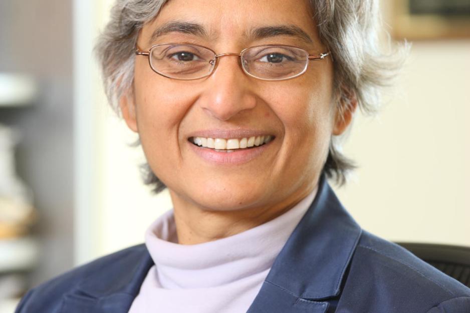Malathi Veeraraghaven headshot