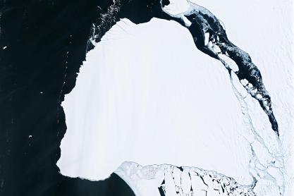 Satellite image of a a massive iceberg breaking away