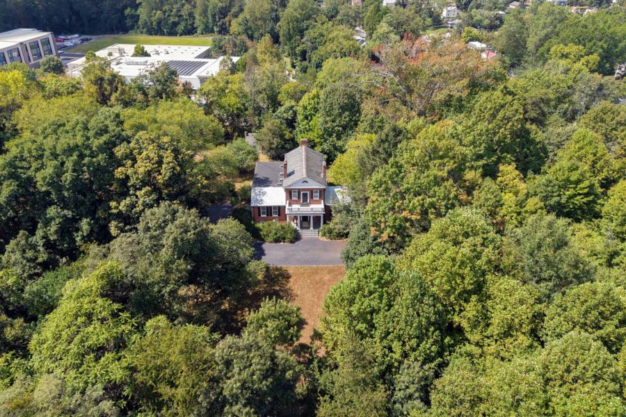 aerial photo of the Oak Lawn property in Charlottesville, VA