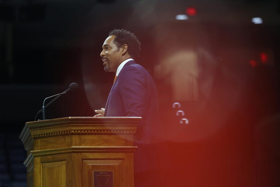 Portrait of Jason George addressing the Class of 2025 during valediction event.