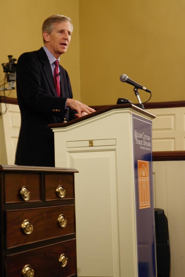 Evan Thomas address a Miller Center of Public Affairs audience. (Click for high-res version)(Photo: Rob Canevari)