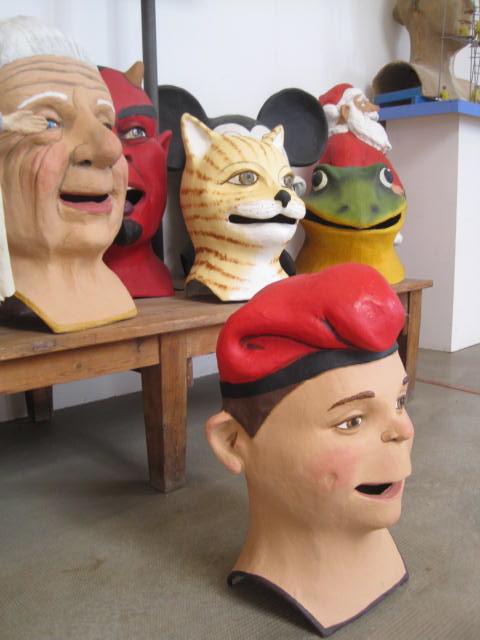 Capgrossos (Big Heads) by the husband-and-wife team Ventura and Hosta