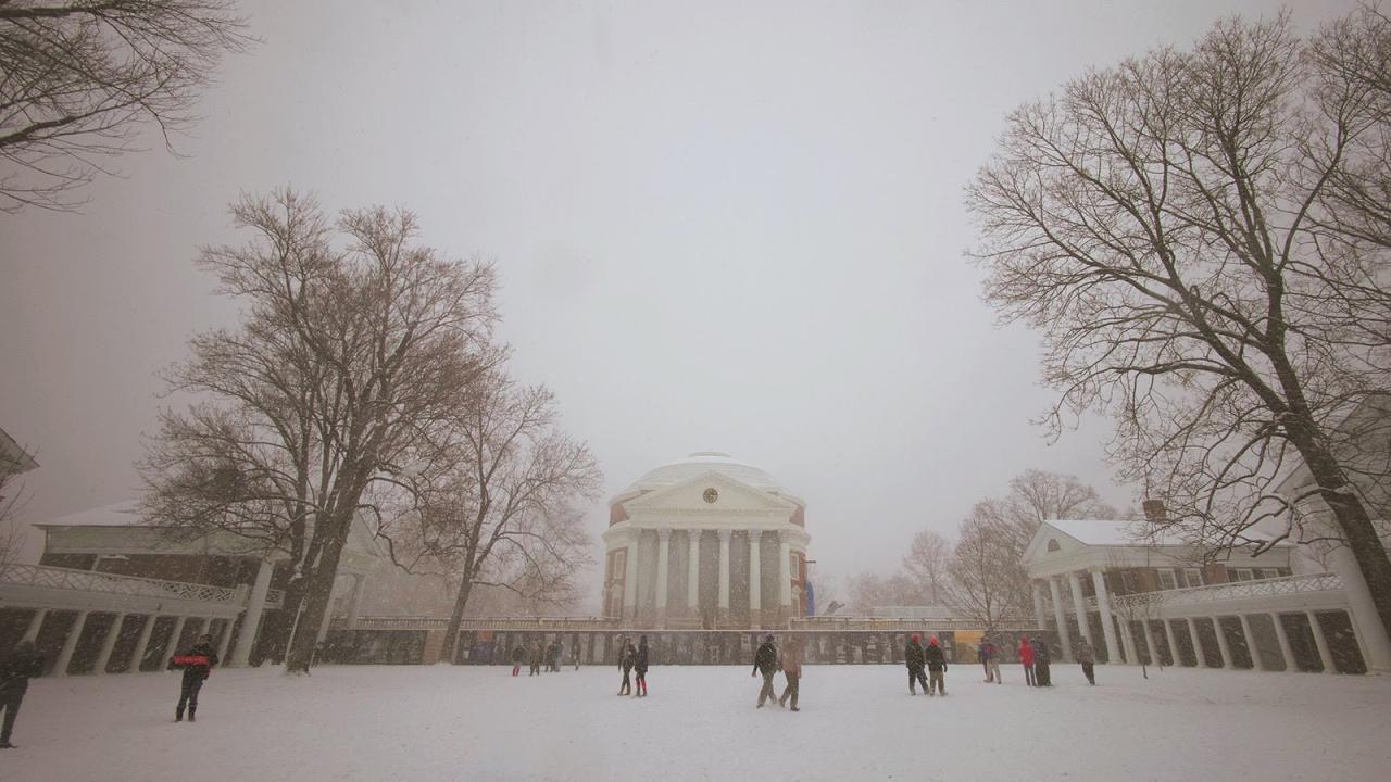  Rotunda and the lawn in the snow